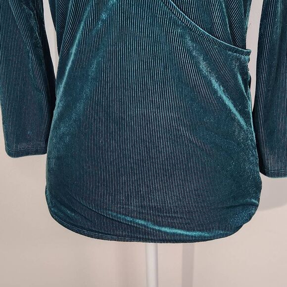 Express Green Velvet Ribbed Wrap Top NWT Size XS Dressy Green Velvet Top - Picture 3 of 10